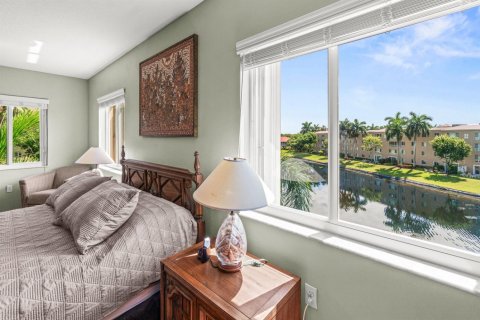 Condo in Boynton Beach, Florida, 3 bedrooms № 2187913 - photo 19