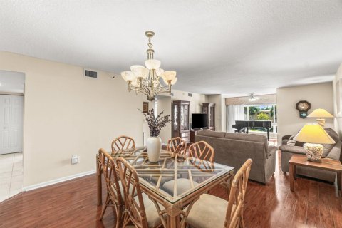 Condo in Boynton Beach, Florida, 3 bedrooms № 2187913 - photo 15