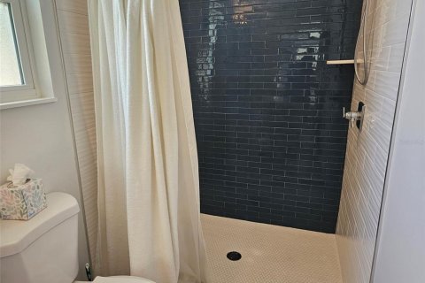 Villa ou maison à louer à Bradenton, Floride: 3 chambres, 111.85 m2 № 2384214 - photo 30