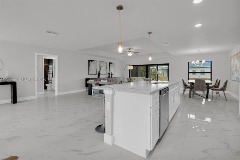 House in Lehigh Acres, Florida 3 bedrooms, 186.92 sq.m. № 2177680 - photo 26