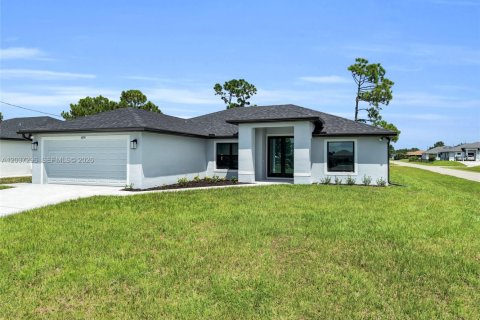 House in Lehigh Acres, Florida 3 bedrooms, 186.92 sq.m. № 2177680 - photo 19
