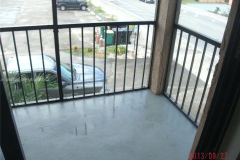 Copropriété à vendre à Lake Worth, Floride: 2 chambres, 74.23 m2 № 2051087 - photo 6