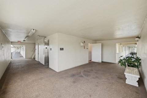 Купить кондоминиум в Бойнтон-Бич, Флорида 3 комнаты, 70.42м2, № 2185315 - фото 6
