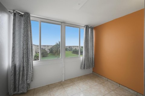 Купить кондоминиум в Бойнтон-Бич, Флорида 3 комнаты, 70.42м2, № 2185315 - фото 20