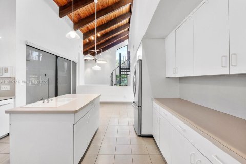 Villa ou maison à vendre à Palmetto Bay, Floride: 4 chambres, 301.75 m2 № 1947341 - photo 16