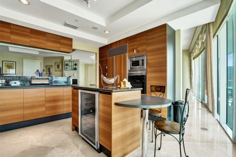 Снять в аренду кондоминиум в Авентура, Флорида 2 спальни, 222.97м2, № 2002050 - фото 15