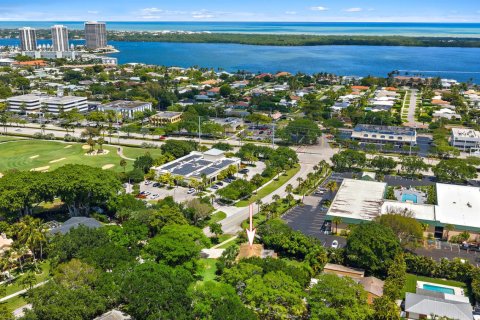 House in North Palm Beach, Florida 3 bedrooms, 139.63 sq.m. № 2253813