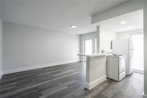 Снять в аренду квартиру в Саут-Майами, Флорида 1 спальня, 67.35м2, № 2006125 - фото 6