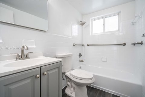 Снять в аренду квартиру в Саут-Майами, Флорида 1 спальня, 67.35м2, № 2006125 - фото 13