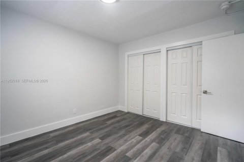 Снять в аренду квартиру в Саут-Майами, Флорида 1 спальня, 67.35м2, № 2006125 - фото 12