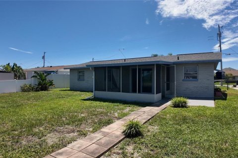 House in Hudson, Florida 2 bedrooms, 82.96 sq.m. № 1827851 - photo 14