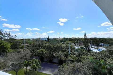 Condominio en venta en Boca Raton, Florida, 2 dormitorios, 100.33 m2 № 1972754 - foto 4