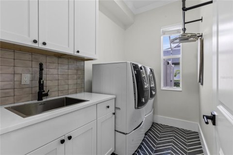 Casa en venta en Wesley Chapel, Florida, 5 dormitorios, 423.08 m2 № 1773771 - foto 20