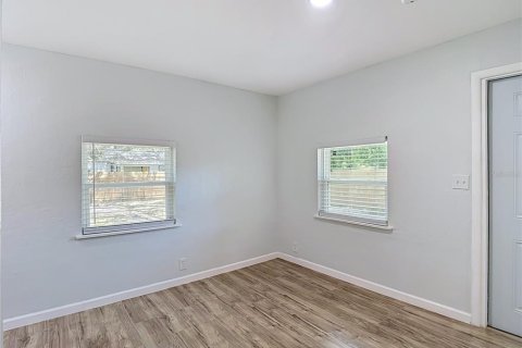 House in Tampa, Florida 2 bedrooms, 77.29 sq.m. № 2199946 - photo 29