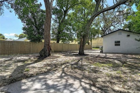 House in Tampa, Florida 2 bedrooms, 77.29 sq.m. № 2199946 - photo 3