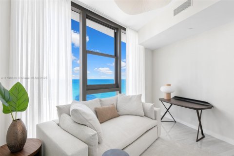 Condo in Sunny Isles Beach, Florida, 4 bedrooms  № 1861467 - photo 18