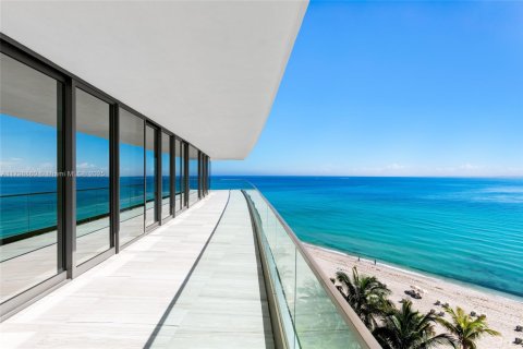 Condo in Sunny Isles Beach, Florida, 4 bedrooms  № 1861467 - photo 24