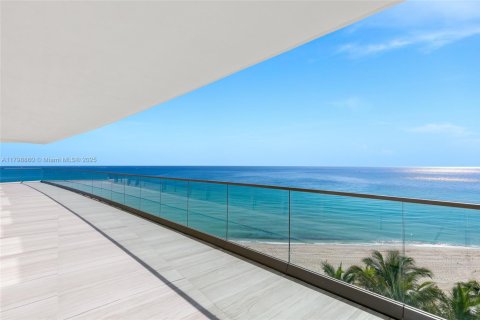Condo in Sunny Isles Beach, Florida, 4 bedrooms  № 1861467 - photo 23