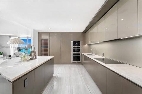 Condo in Sunny Isles Beach, Florida, 4 bedrooms  № 1861467 - photo 5