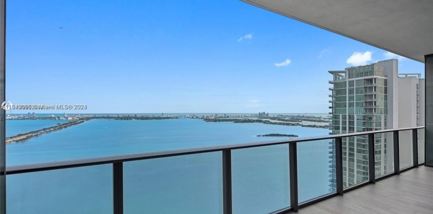 Condo in Miami, Florida, 2 bedrooms № 1753220
