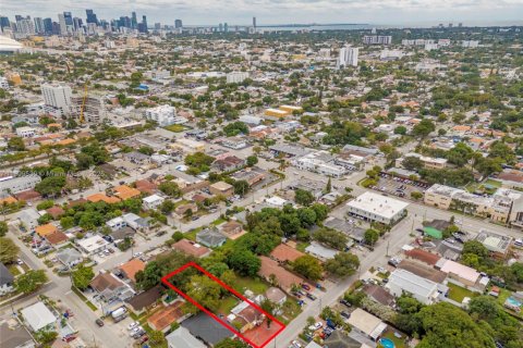 Commercial property in Miami, Florida 204.94 sq.m. № 1965344 - photo 23