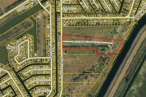 Casa en venta en Okeechobee, Florida, 2 dormitorios, 176.24 m2 № 744548 - foto 1