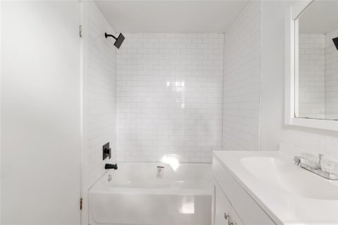 Casa en venta en Ocala, Florida, 5 dormitorios, 227.7 m2 № 1649759 - foto 18