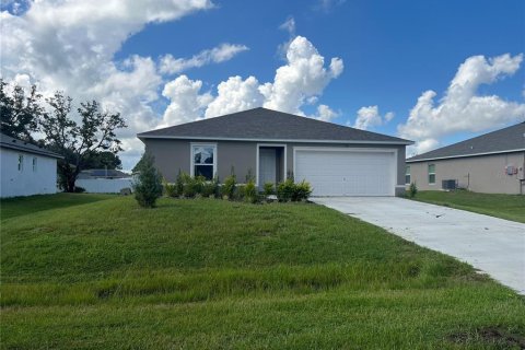 Casa en alquiler en Kissimmee, Florida, 3 dormitorios, 141.68 m2 № 1885276 - foto 1