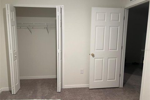 Casa en alquiler en Kissimmee, Florida, 3 dormitorios, 141.68 m2 № 1885276 - foto 13