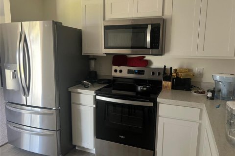 Casa en alquiler en Kissimmee, Florida, 3 dormitorios, 141.68 m2 № 1885276 - foto 3