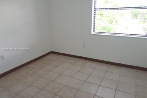 Copropriété à louer à Miami, Floride: 2 chambres, 92.9 m2 № 2265220 - photo 27