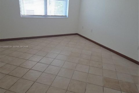Copropriété à louer à Miami, Floride: 2 chambres, 92.9 m2 № 2265220 - photo 23