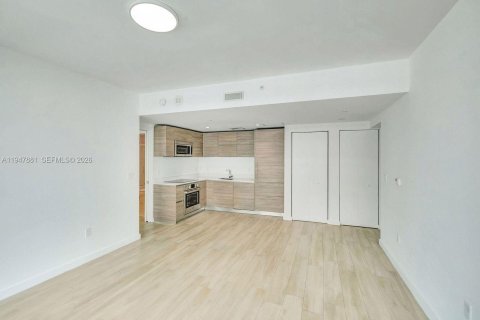 Снять в аренду кондоминиум в Майами, Флорида 1 спальня, 52.95м2, № 2004622 - фото 4