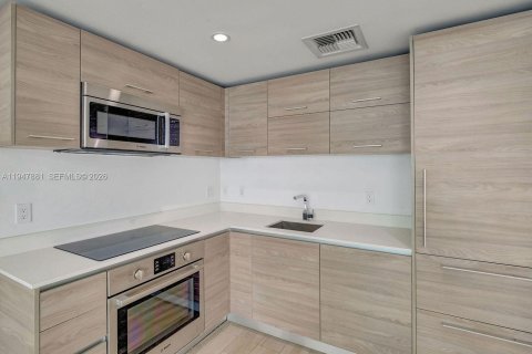 Снять в аренду кондоминиум в Майами, Флорида 1 спальня, 52.95м2, № 2004622 - фото 7