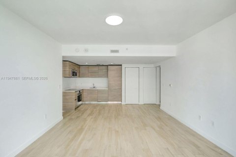 Снять в аренду кондоминиум в Майами, Флорида 1 спальня, 52.95м2, № 2004622 - фото 5