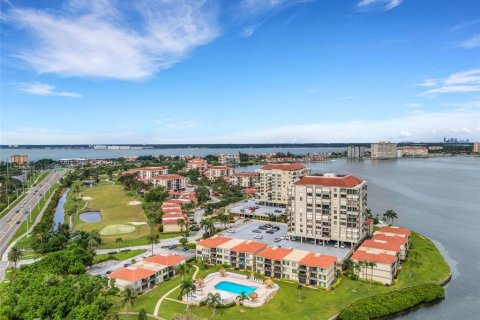Condominio en venta en Saint Petersburg, Florida, 2 dormitorios, 82.68 m2 № 1907501 - foto 10