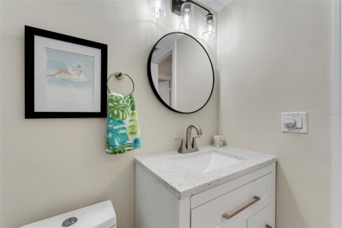 Condominio en venta en Saint Petersburg, Florida, 2 dormitorios, 82.68 m2 № 1907501 - foto 14