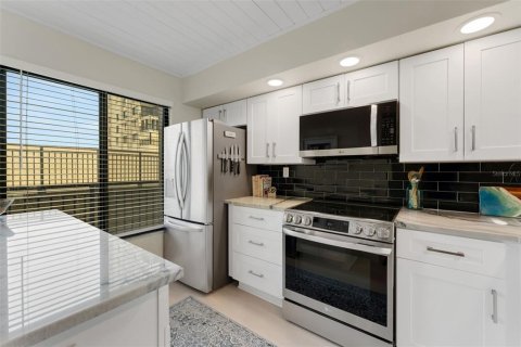 Condominio en venta en Saint Petersburg, Florida, 2 dormitorios, 82.68 m2 № 1907501 - foto 16