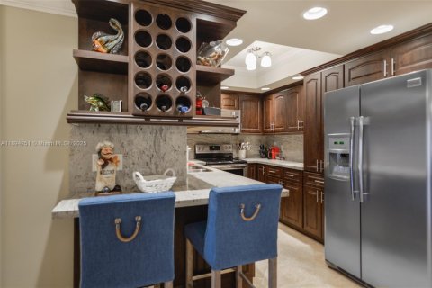 Copropriété à vendre à Hallandale Beach, Floride: 1 chambre, 80.82 m2 № 1946082 - photo 2