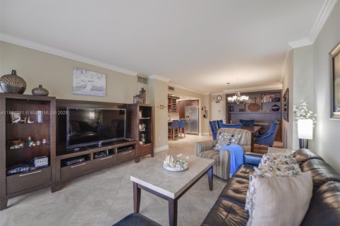 Copropriété à vendre à Hallandale Beach, Floride: 1 chambre, 80.82 m2 № 1946082 - photo 6