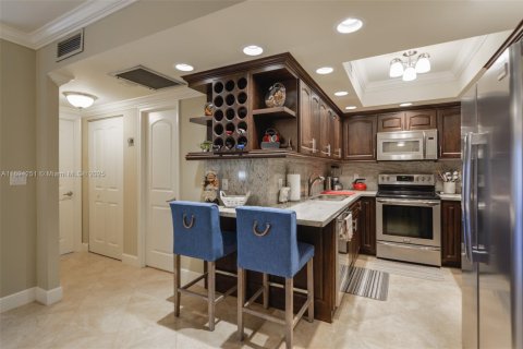 Copropriété à vendre à Hallandale Beach, Floride: 1 chambre, 80.82 m2 № 1946082 - photo 9