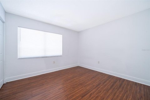 Condo in Orlando, Florida, 2 bedrooms  № 2217712 - photo 15