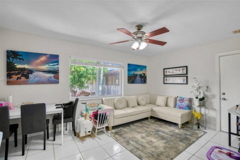 Condominio en venta en South Miami, Florida, 1 dormitorio, 47.38 m2 № 1889127 - foto 16
