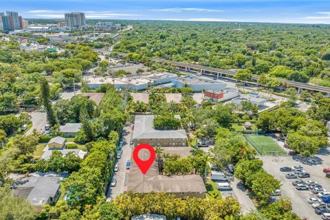 Condominio en venta en South Miami, Florida, 1 dormitorio, 47.38 m2 № 1889127 - foto 19