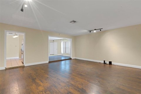 House in Lakeland, Florida 4 bedrooms, 167.22 sq.m. № 1869874 - photo 11