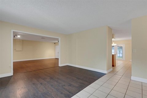 House in Lakeland, Florida 4 bedrooms, 167.22 sq.m. № 1869874 - photo 6