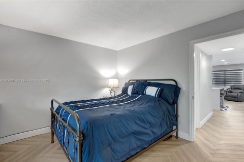 Condominio en venta en Deerfield Beach, Florida, 1 dormitorio, 54.35 m2 № 1732037 - foto 15