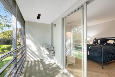 Condominio en venta en Deerfield Beach, Florida, 1 dormitorio, 54.35 m2 № 1732037 - foto 18