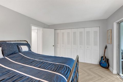 Condominio en venta en Deerfield Beach, Florida, 1 dormitorio, 54.35 m2 № 1732037 - foto 16