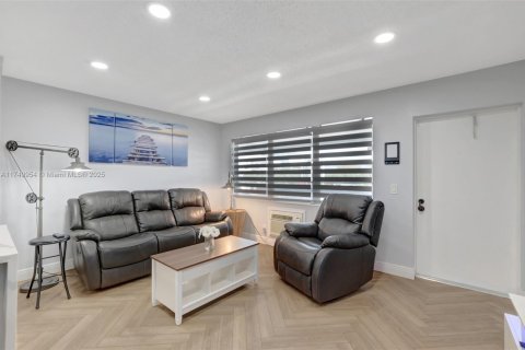 Condominio en venta en Deerfield Beach, Florida, 1 dormitorio, 54.35 m2 № 1732037 - foto 5